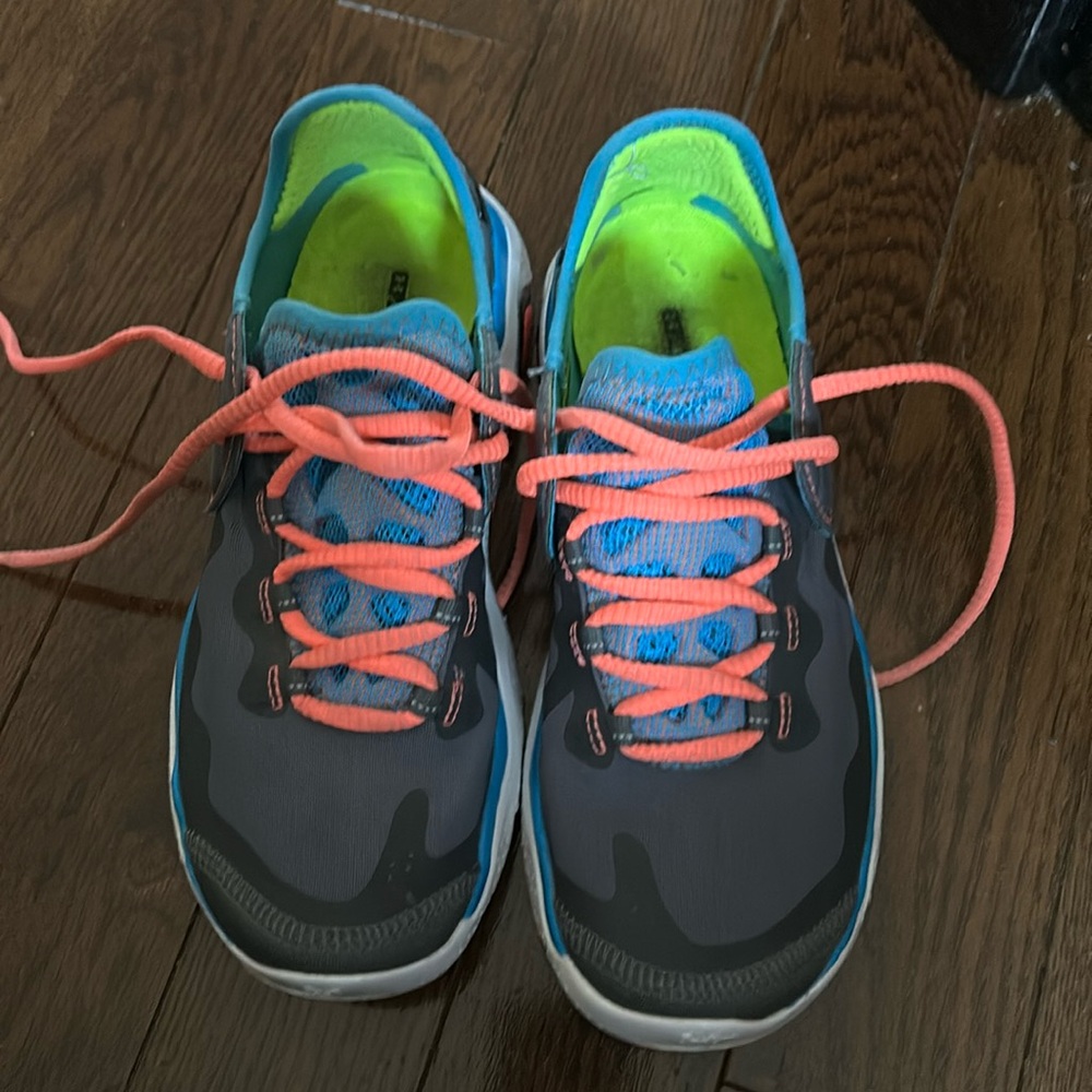 Under Armour Heat Gear Running Shoes - Size 6.5 - Excellent Condition
